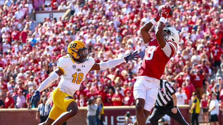 Oklahoma to add padding to football stadium's brick wall after Keontez Lewis' headfirst collision