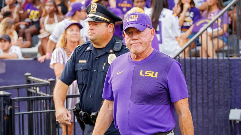 Brian Kelly sues LSU over $54M buyout after school allegedly changes termination story: report