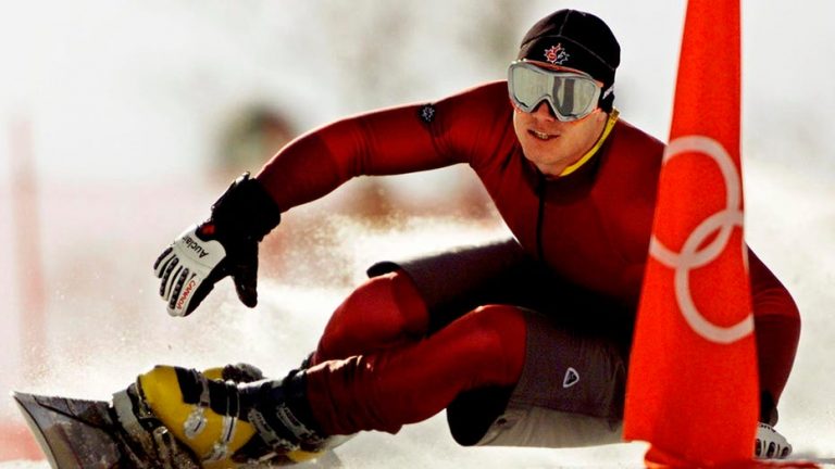 Fox News Sports Huddle Newsletter: Hunt for Olympian turned ‘kingpin’ intensifies, Dems take on SCOTUS battle