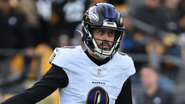 Saints coach Kellen Moore discusses bringing in Justin Tucker for workout: 'He’s gone through an experience'
