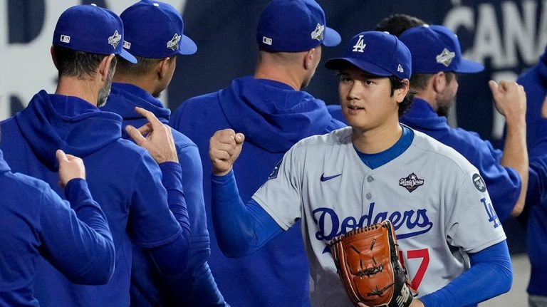 Dodgers' Shohei Ohtani snaps 50-year drought as he hears boos from Blue Jays fans
