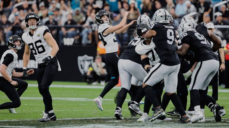 Jaguars kicker breaks NFL record for longest made field goal