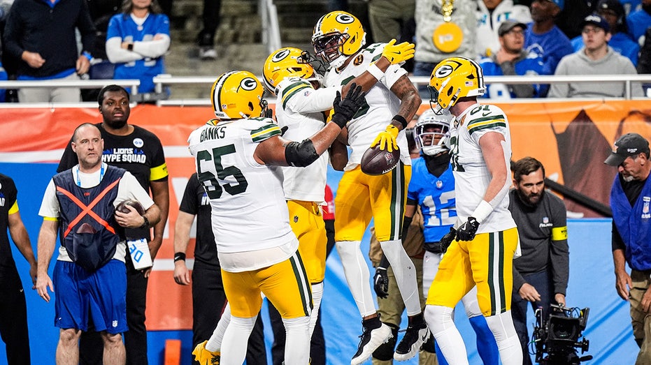 Packers' 4th down aggressiveness trumps Lions' decisions to complete season sweep