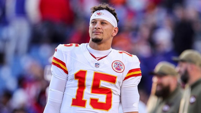 Chiefs' Patrick Mahomes takes clear stance on sports betting: 'I just stay away from it'