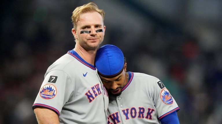 Mets fans crash out online after reportedly losing Pete Alonso, Edwin Diaz in free agency