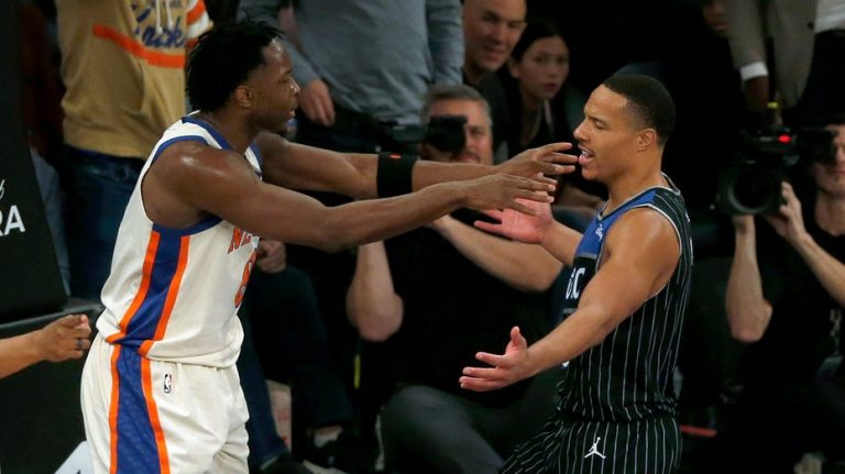 Magic's Desmond Bane launches ball a Knicks' OG Anunoby in bizarre moment