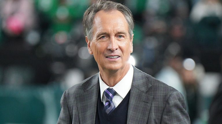 Cris Collinsworth faces scrutiny for mentions of Cowboys player's suicide