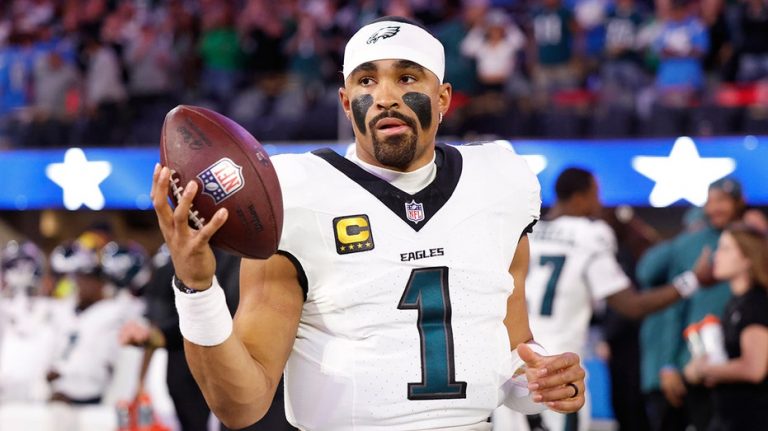 Eagles star turns the ball over twice in one chaotic play vs Chargers