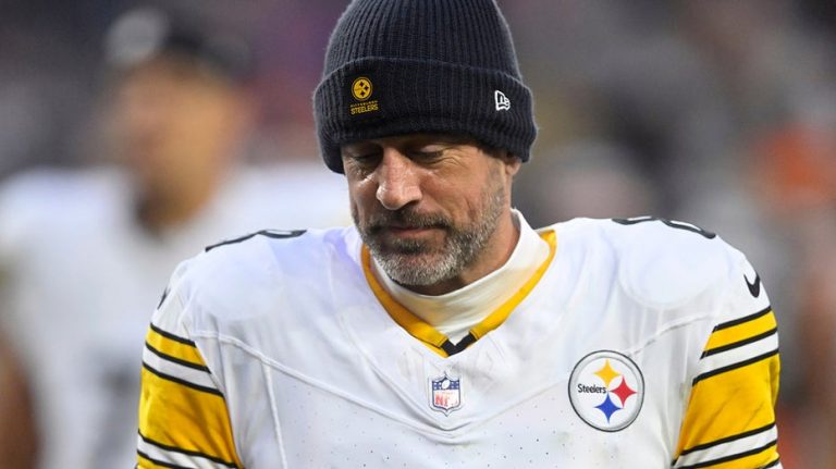 NFL fans fume as Steelers' final TD attempt ends with controversial no call
