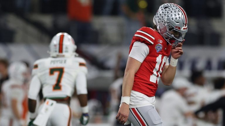 College football fans sound off on ESPN score bug during Ohio State-Miami playoff game