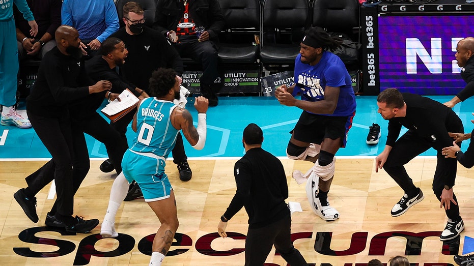 Isaiah Stewart suspended 7 games; other players disciplined after Pistons-Hornets brawl